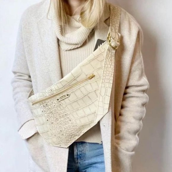 Handmade Handbags - CAMPFIRE COUTURE HANDMADE Single Pocket Leather Sling Bag Crossbody